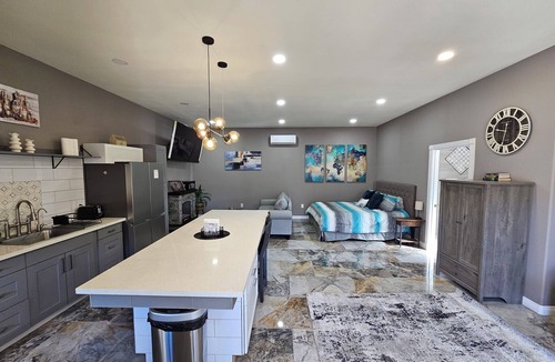 Park Village Apartment | Stunning New House by Death Valley, Amazing Views!