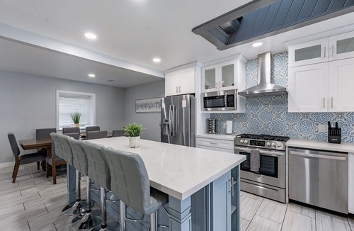 Village Grove House | Stunning Scottsdale Remodeled Pool Fire Pit Hot Tub