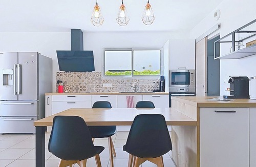 Borgo Villa | Stunning Sea-View Villa: Your Private Sanctuary near Bastia