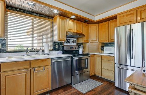 Apple Valley House | Stunning Utah Home 30 Mi to Zion Nat'l Park
