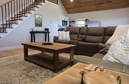 Saint Francis House | Stunning view! Hot Tub, Privacy & Relaxation