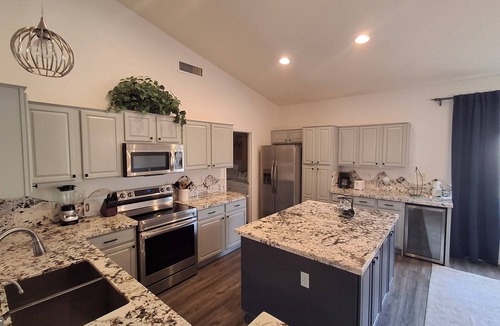 Gold Canyon House | Stunning view, relaxing setting, pet friendly, community pool, near golf courses