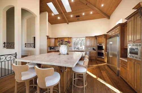 Fairbanks Ranch House | Stunning Villa w/Pool Pickleball Movie Gym Sauna!
