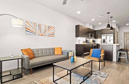 La Buena Vida Apartment | Stunning Westgate CozySuites by stadium w/pool 10