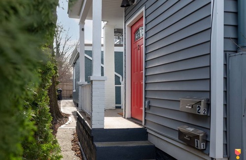 East Price Hill Condo | Stylish Apartment with Free Parking