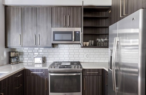 Pacific Highlands Ranch Apartment | Stylish Carmel Valley 1BR w/Spa & Gym, walk to Groceries, by Blueground