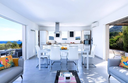 Corbara Villa | Stylish Contemporary Villa with Heated Pool near Beach and Restaurant