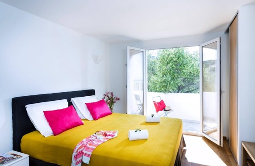 Corbara Villa | Stylish Contemporary Villa with Heated Pool near Beach and Restaurant