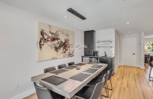 Village Grove House | Stylish Family-friendly 5 bedroom just 2 miles from Old Town Scottsdale.