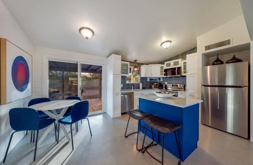 Casas Adobes House | Stylish/Grill/Carport/3 BR 2 BA/Big Yard