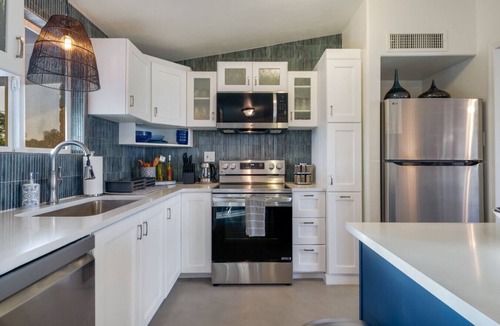 Casas Adobes House | Stylish/Grill/Carport/3 BR 2 BA/Big Yard