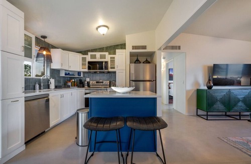 Casas Adobes House | Stylish/Grill/Carport/3 BR 2 BA/Big Yard
