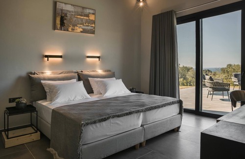 Sarlata Villa | Stylish Single Storey 2-Bed Villa, A/C, Private Pool & Sea Views close to Amenities and Beaches!