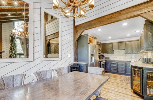 Brian Head Condo | Stylish Ski-in/Ski-out Retreat W/Deck, Fireplace and Gourmet Kitchen!