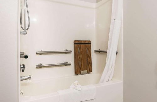 Mason Hotel | Suburban Studios Mason Hwy 42