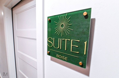 Lava Hot Springs Apartment | Suite #1 Boise Theme