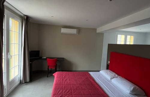 Porticciolo House | Suite Avec Terrasse au Centre D'un Port de Pêche