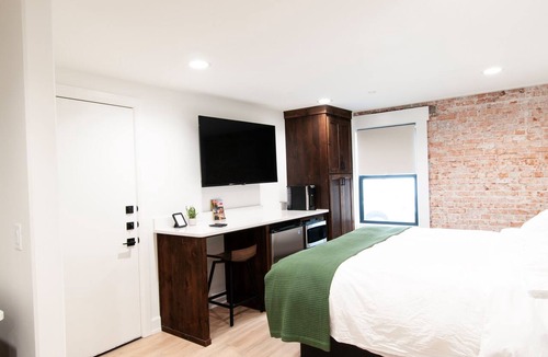 Lava Hot Springs Hotel | Suites at Lava Hot Springs: Suite #4 Bridges
