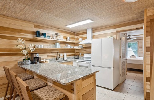 Sullivan's Island Condo | Sullivan’s Beach Getaway on Island's Main St