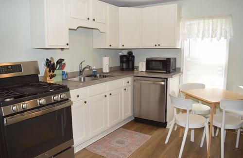 Chincoteague Cottage | Summer Breeze- Cozy Cottage Close to Town, Fire Pit