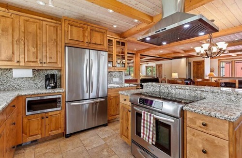 Ketchum House | SUMMER DATES ADDED: Rare 4 Bdrm DT Ketchum- Walk to everything!