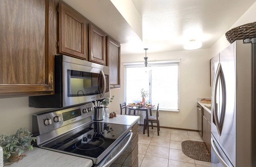 Sun City West House | Sun City West Snowbird Haven: Quiet Cul-de-Sac, 2BR, Fenced Yard, Small Dog OK