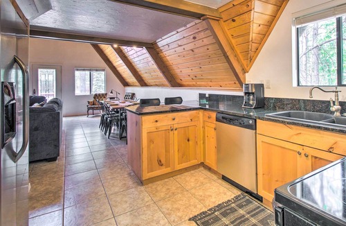 Pinetop Cottage | Sun-dappled Pinetop A-frame: Hike, Golf & More!