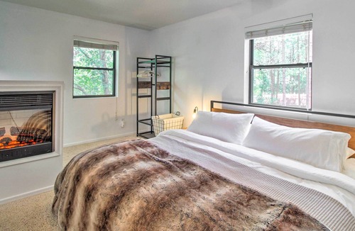 Pinetop Cottage | Sun-dappled Pinetop A-frame: Hike, Golf & More!