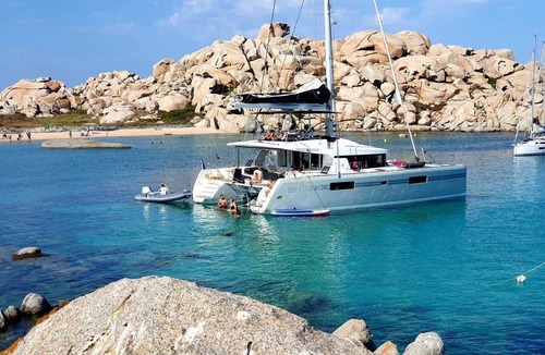 Ajaccio Boat Rental | Sun-Kissed Sailing Adventure in Córcega