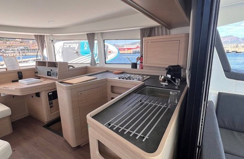 Ajaccio Boat Rental | Sun-Kissed Sailing Adventure in Córcega