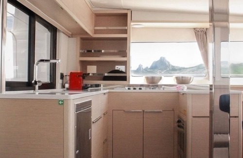 Ajaccio Boat Rental | Sun-Kissed Sailing Adventure in Córcega