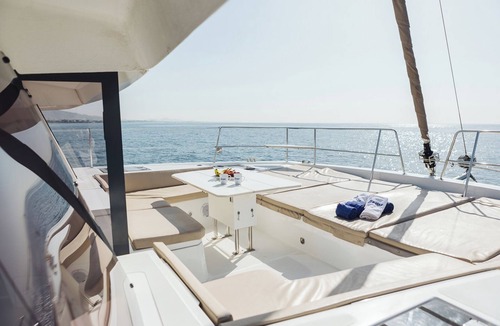 Tourlos Boat Rental | Sun-Kissed Sailing Adventure in Islas Cícladas, Mykonos