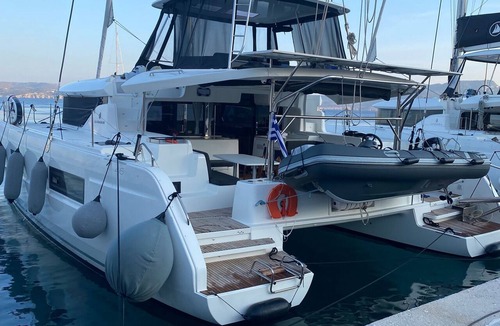 Paros Boat Rental | Sun-Kissed Sailing Adventure in the Stunning Islas Cícladas
