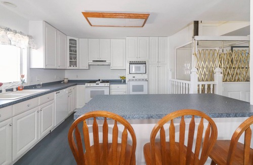 Captain's Cove House | Sun Rayes | Canal Dock, Elevator, Game Room + Pet Friendly Captain's Cove Retreat