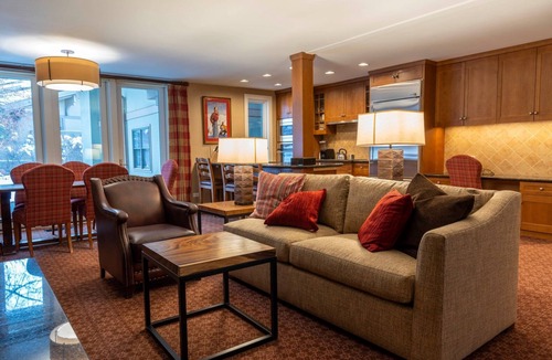 Elkhorn Hotel | Sun Valley Resort, Three Bedroom Lodge Apartment