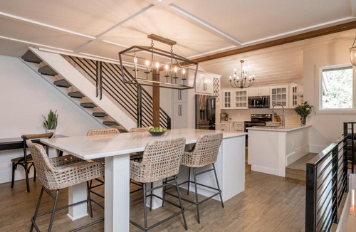 Elkhorn Village House | Sunburst 2787