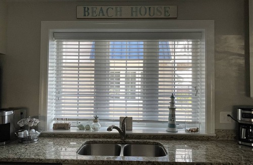Ocean City House | Sunburst on 16th A Block from the Beach and Boardwalk! 2 Car Garage Ocean View