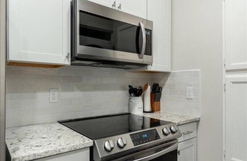Scottsdale Ranch Condo | Sunny 1-bedroom condo in Scottsdale with fantastic amenities and EV stations!
