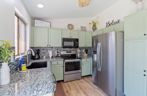 San Tan Valley House | Sunny 2BR home with heated private pool