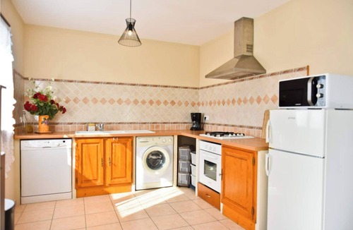 Farinole House | Sunny location near the sea