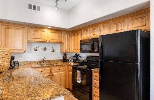 Mesquite Condo | Sunrise Vistas by J & Amy BL991327
