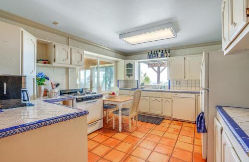 Dewey House | Sunroom + Sauna! Mtn-View Prescott Valley Home