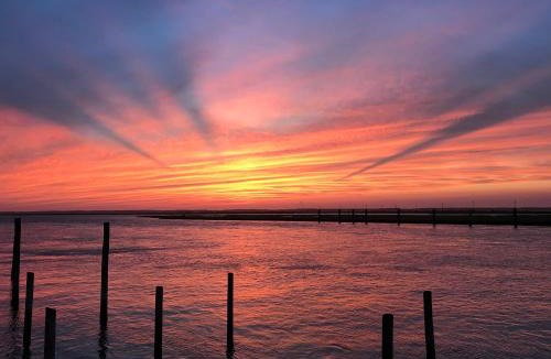Chincoteague House | Sunset Bay Villa 118 - Waterfront, Deep-water boat slip!