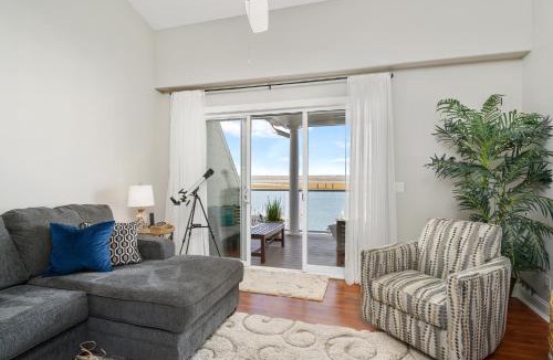 Chincoteague Apartment | Sunset Bay Villa 310 - Nauti Girl