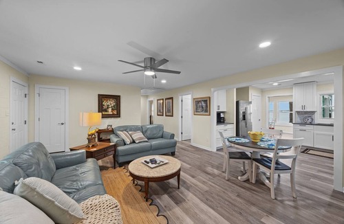 Bridgeton Cottage | Sunset Beach on the Neuse River in Bridgeton, NC