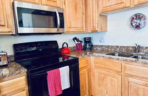 Mesquite Condo | Sunset Sands by Mesquite Vacation Rentals: Pet Friendly near Wolf Creek with $510 in free daily activities