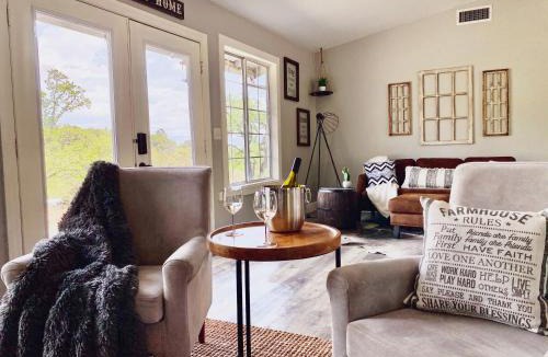 Ahwahnee Villa | Sunset Site Boulder Bliss HotTub by Casa Oso