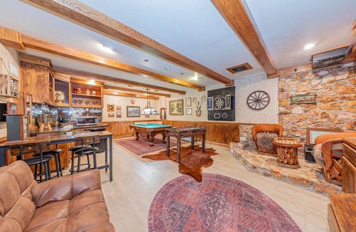 Oakhurst Villa | Sunset Summits Cabin | Hot Tub | Game Room |