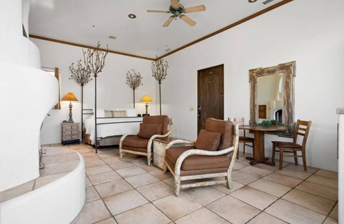 Oak Creek Hotel | Sunset Villa - Adobe Village