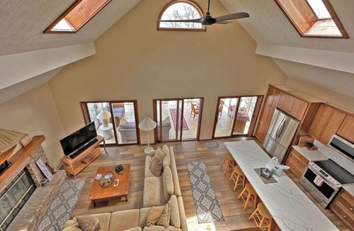 Kelleys Island House | Sunshine Daydream - 4 Bedrooms/2.5 Bathrooms